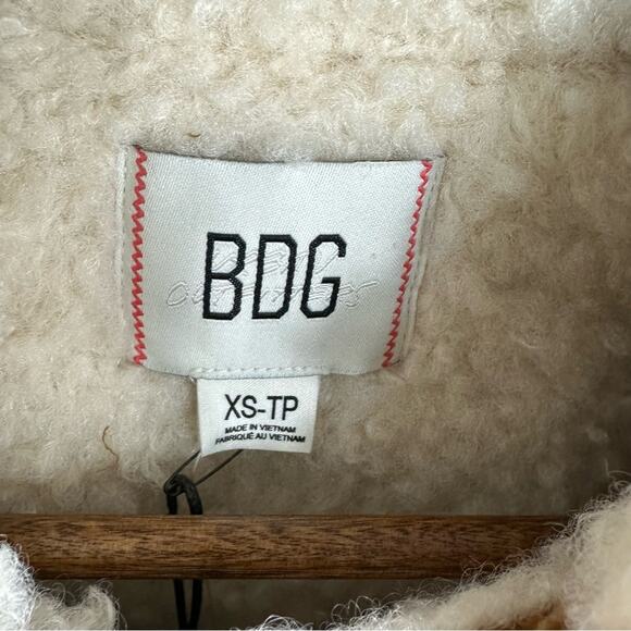 UO BDG Salem Corduroy Sherpa Jacket NWT in Size XS - Picture 3 of 9